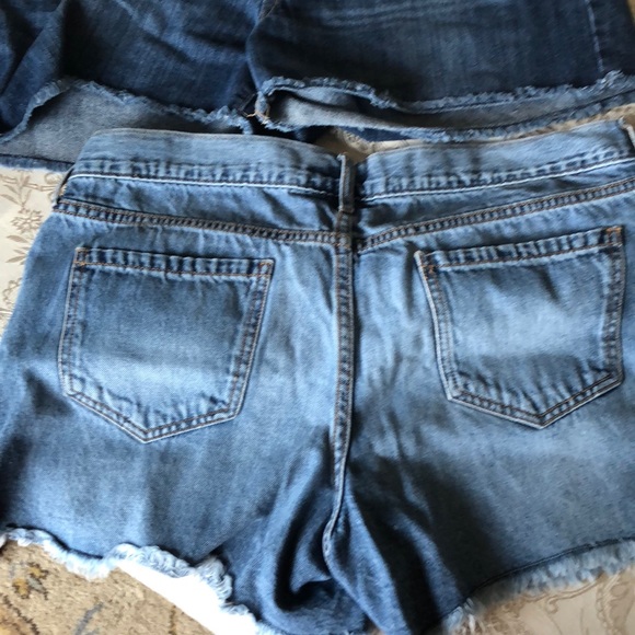 3 pairs of Old Navy Shorts - Picture 4 of 6